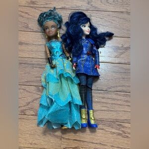 Descendant Fashion Dolls